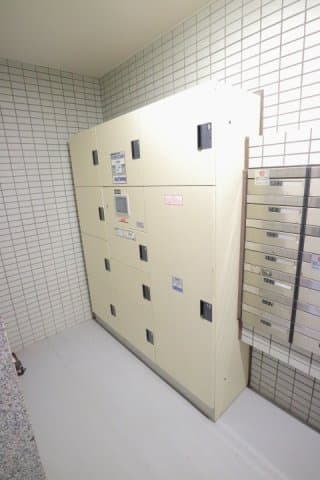 Room image 12
