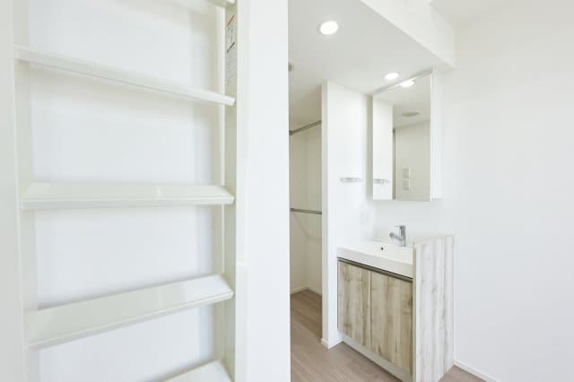 Room image 12