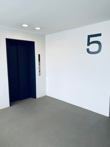 Room image 11