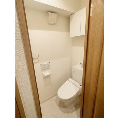 Room image 15