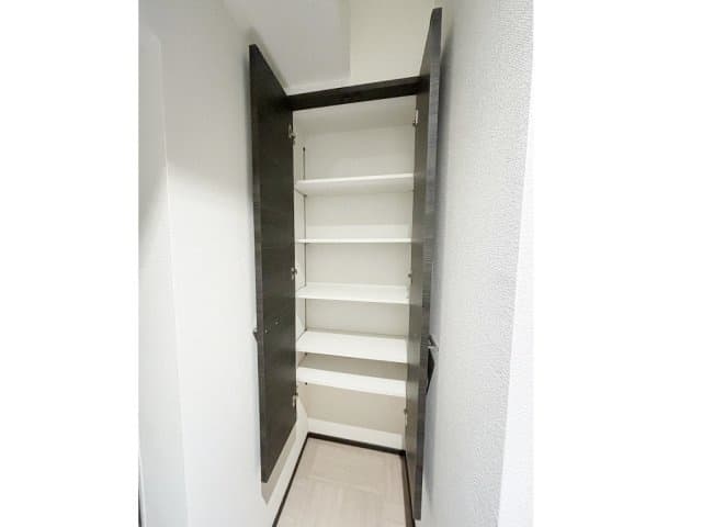 Room image 15