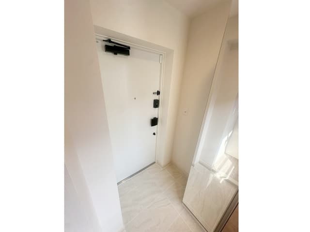 Room image 13