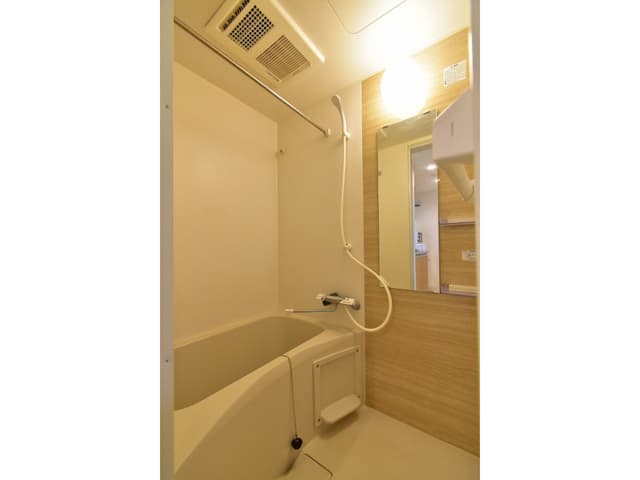 Room image 12
