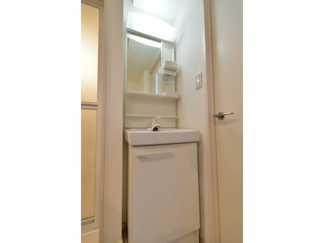 Room image 13