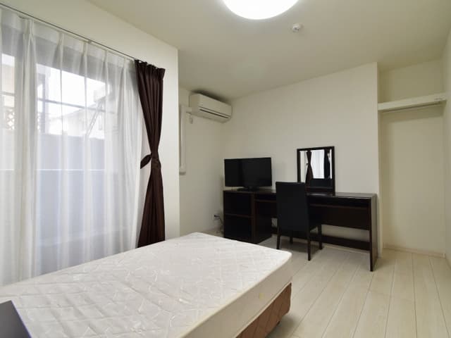 Room image 14