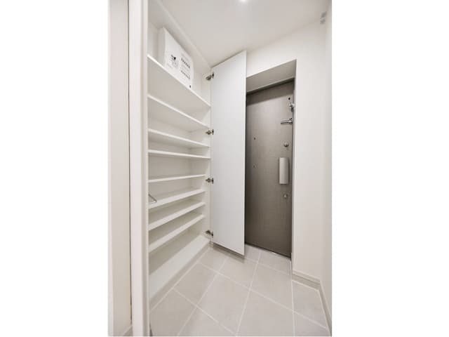 Room image 11