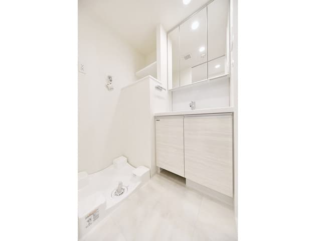 Room image 8