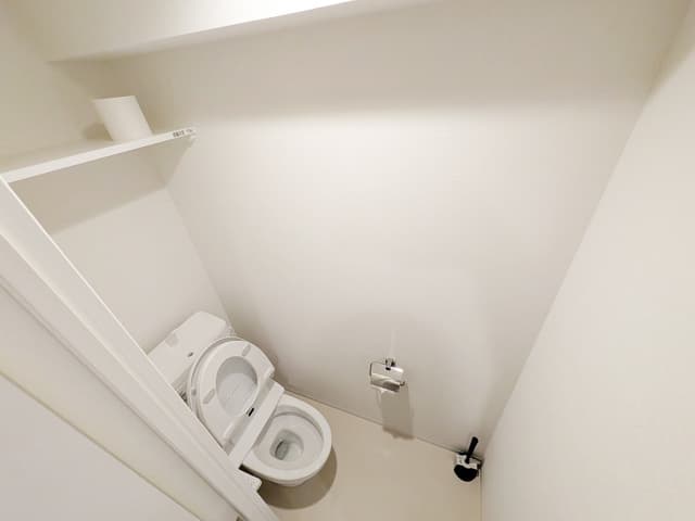 Room image 10