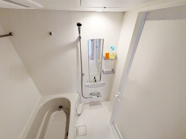 Room image 8