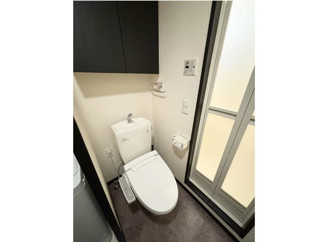 Room image 11