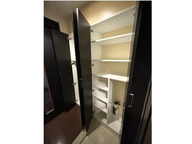 Room image 14