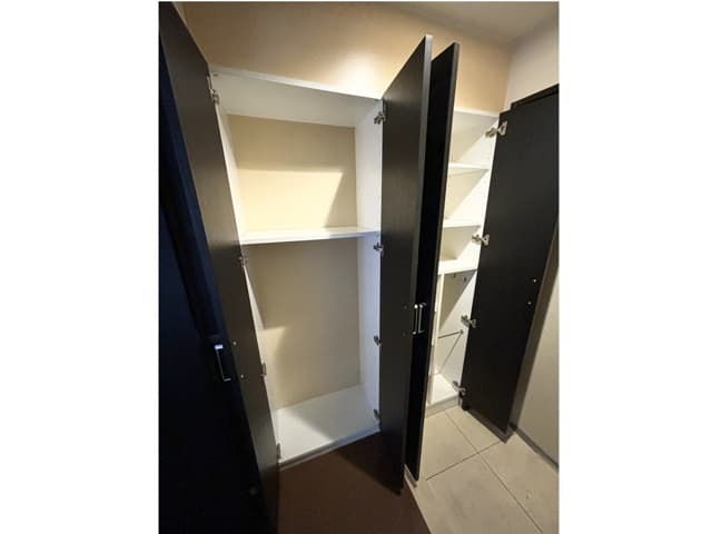 Room image 15