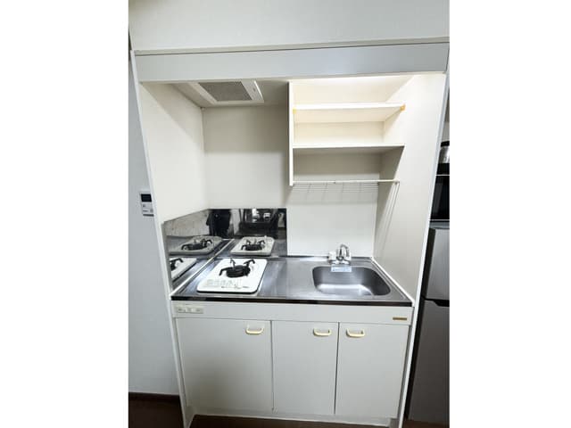 Room image 9
