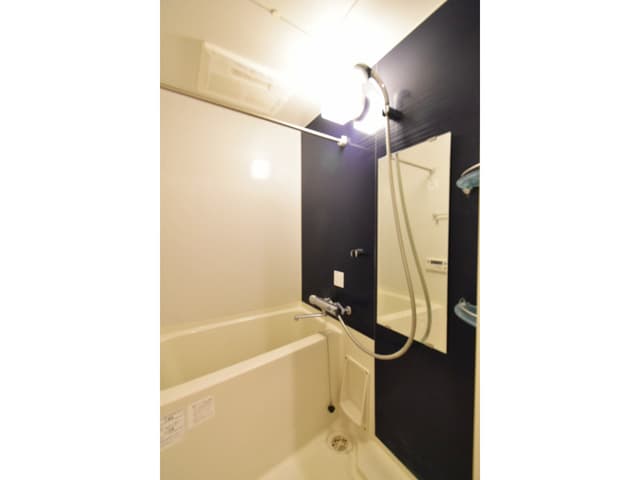Room image 12