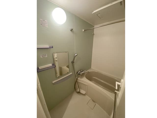 Room image 10