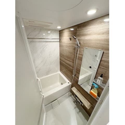 Room image 11