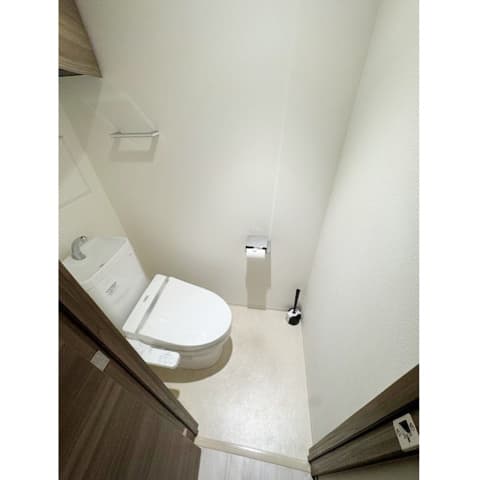 Room image 13