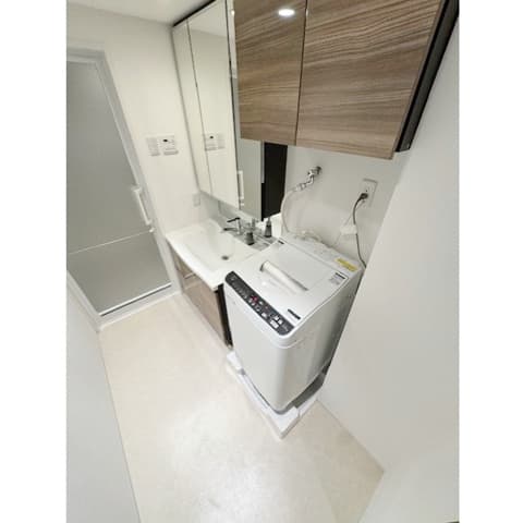 Room image 12