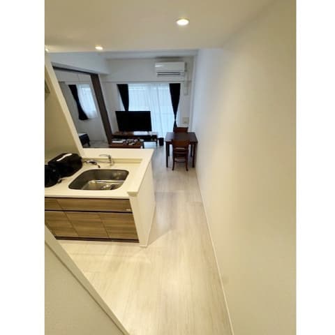 Room image 9