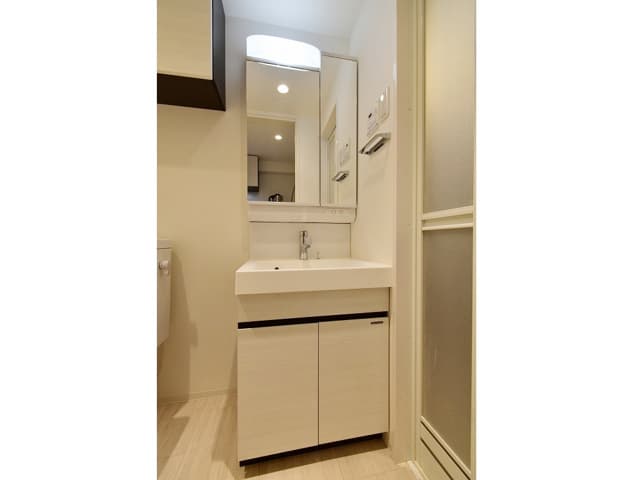 Room image 15
