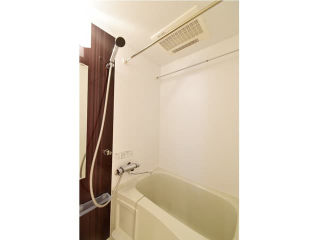 Room image 10