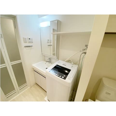 Room image 11
