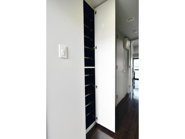 Room image 15
