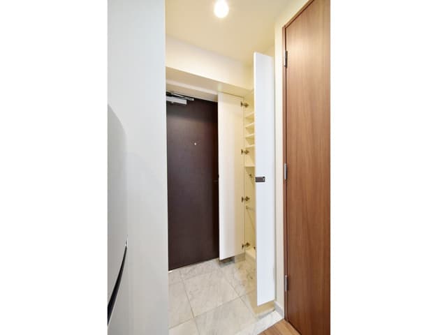 Room image 12