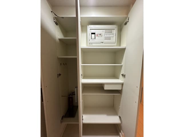 Room image 15