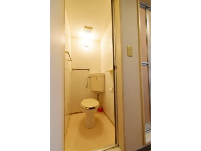 Room image 14
