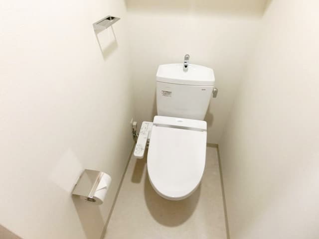 Room image 8