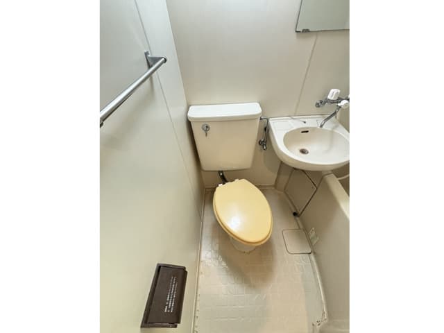 Room image 11