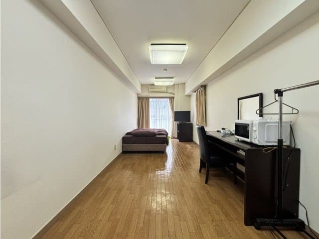 Room image 8