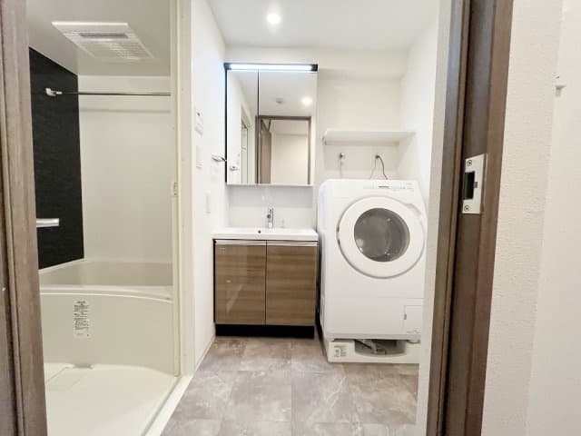 Room image 14