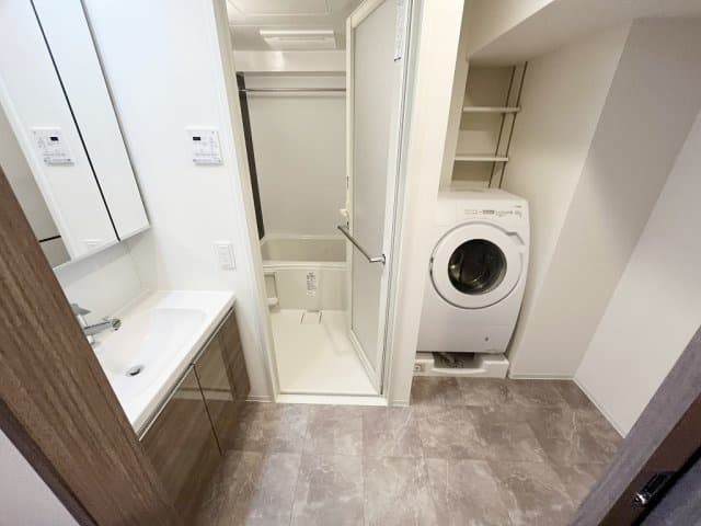 Room image 14