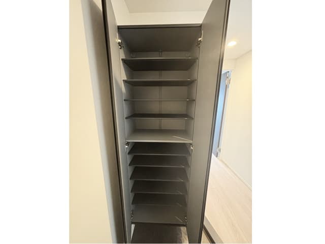 Room image 11