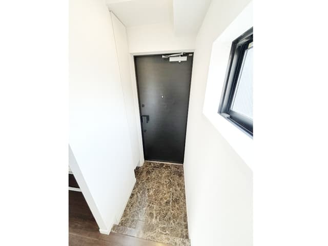 Room image 14