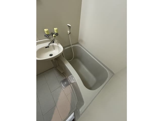 Room image 10