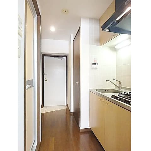 Room image 8