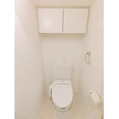 Room image 8