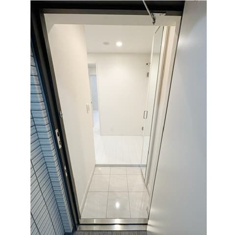 Room image 16