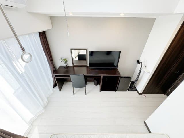 Room image 8