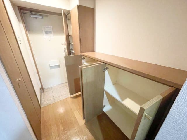 Room image 15
