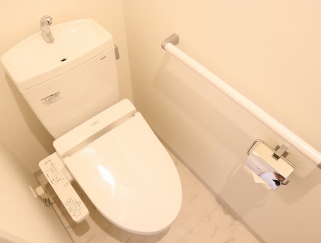Room image 8