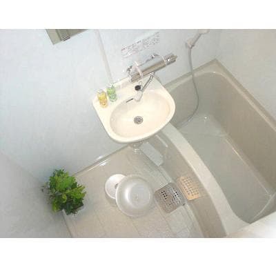 Room image 12