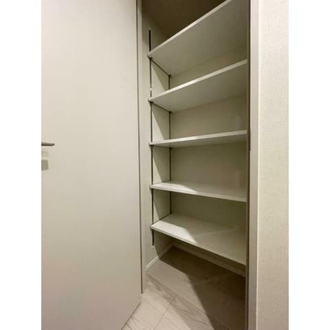 Room image 12