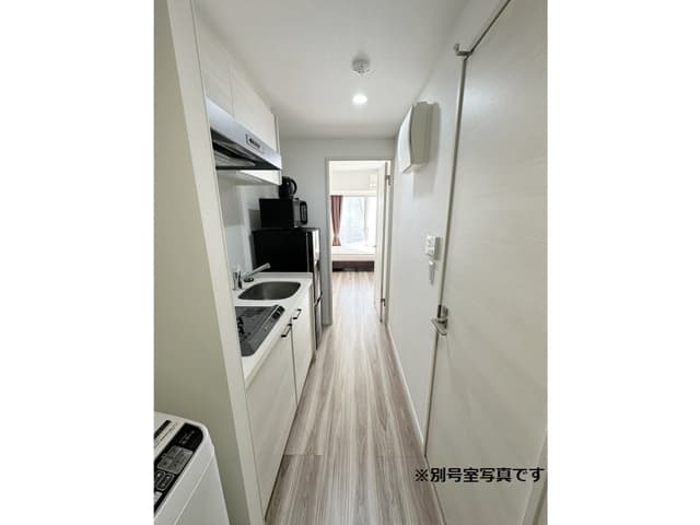 Room image 10
