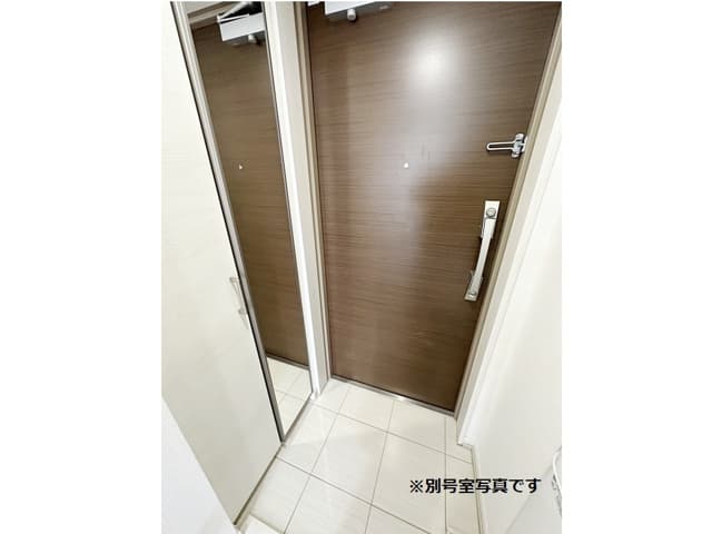 Room image 15