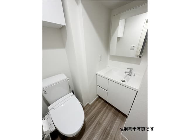 Room image 8