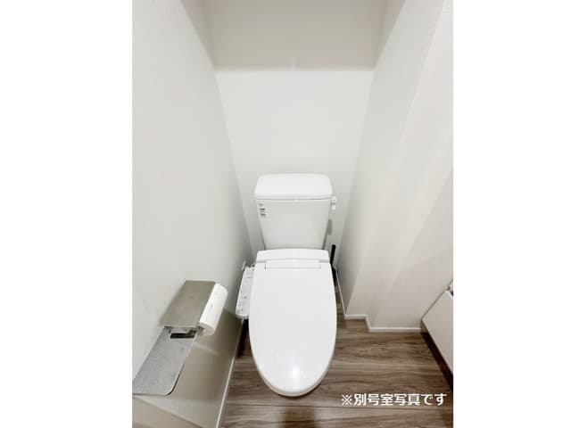 Room image 9